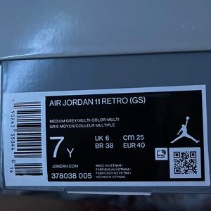 BRAND NEW Js RETRO 11 #COOLGREY